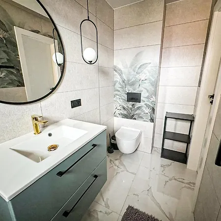 Apartament Przy Plazy Pansiyon *