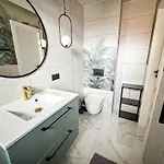 Apartament Przy Plazy Pansiyon *